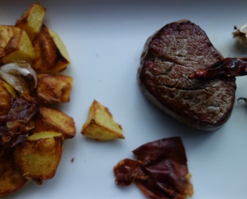 Rindersteak mit Knusperkartoffeln