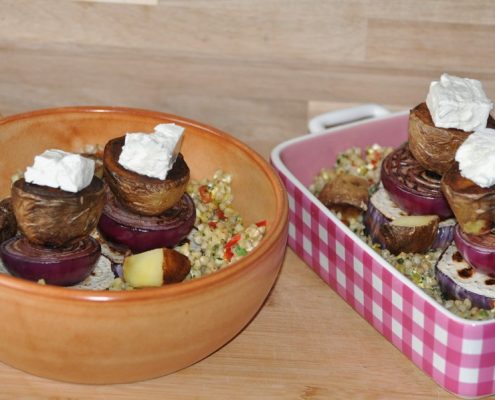 Gemüse Bäumchen auf BIO Buchweizen mit Schafkäse